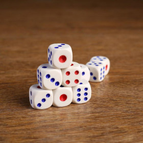 Кости игральные, кубики для настольных игр, 1.8 х 1.8 см